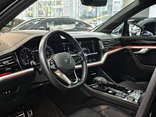 VOLKSWAGEN TOUAREG 2022 YEAR 3.0TSI SHARP & 2022