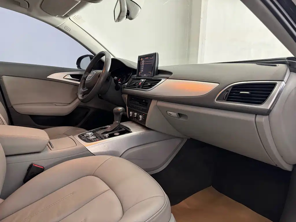 AUDI A6L 2014