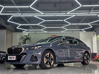 BMW I5