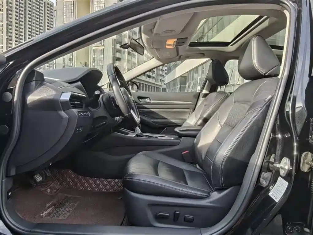 NISSAN TEANA 2019