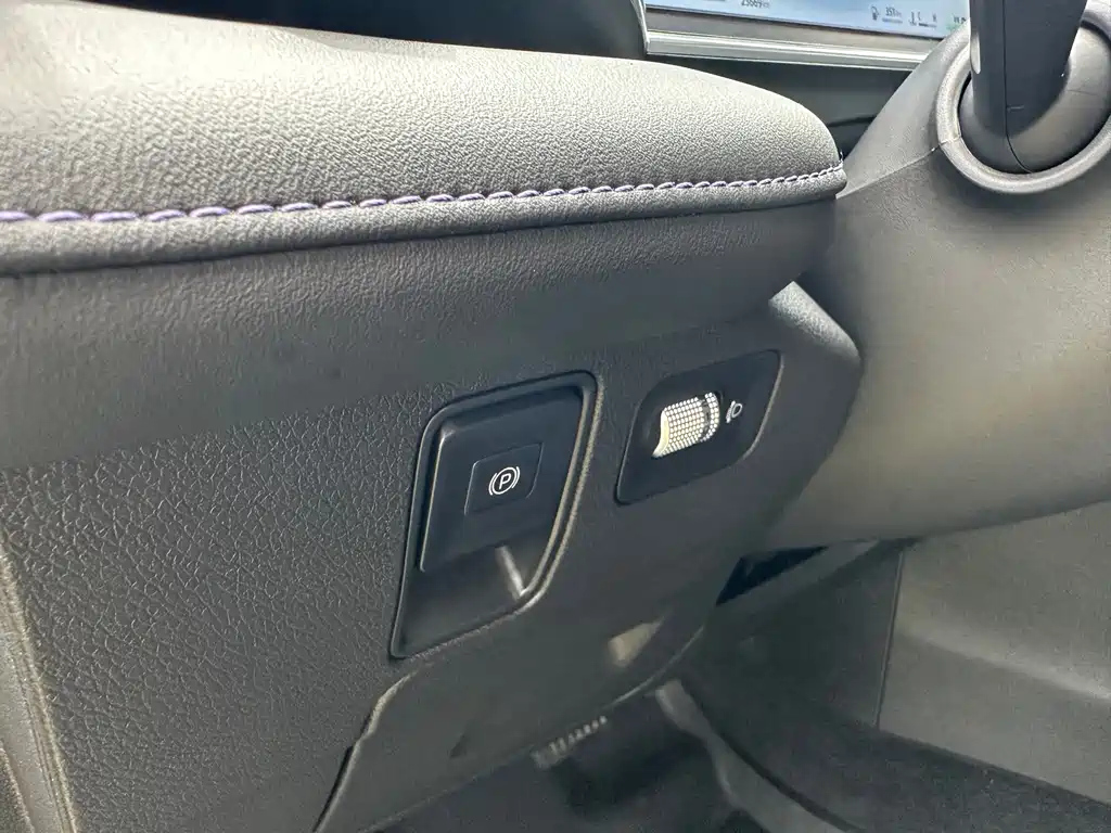 GEELY AUTO PREFACE L 2024