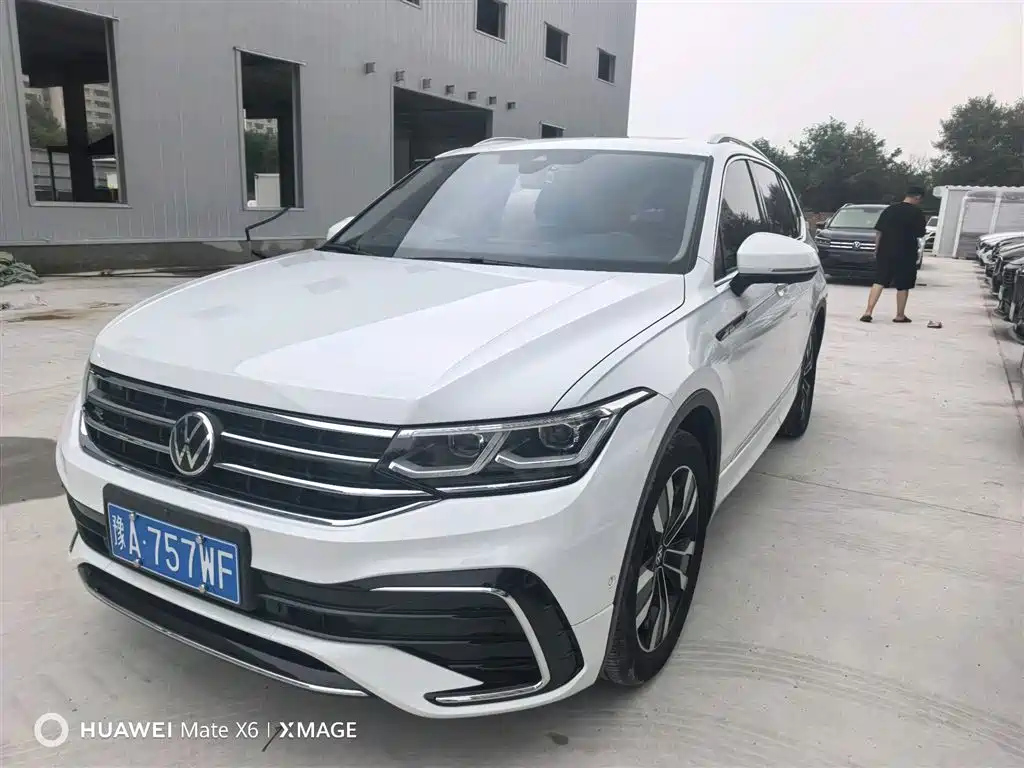 VOLKSWAGEN TIGUAN L 2023