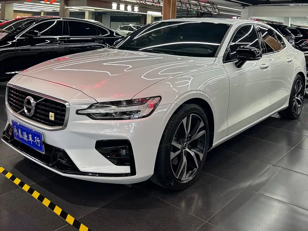 VOLVO S60 2020