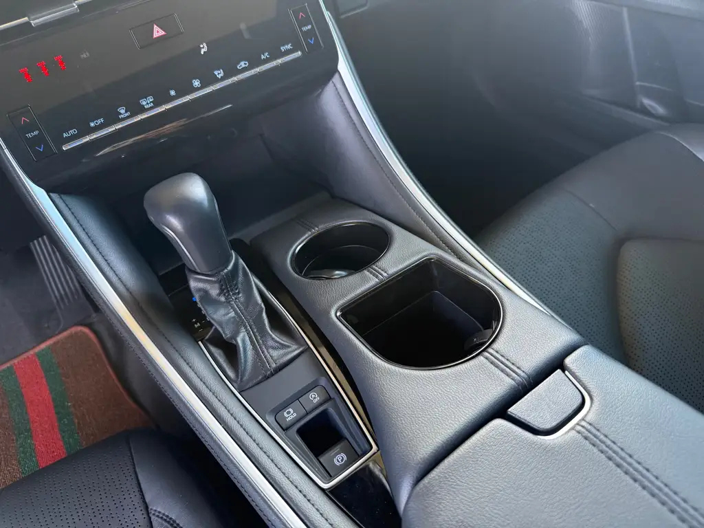 TOYOTA AVALON 2023