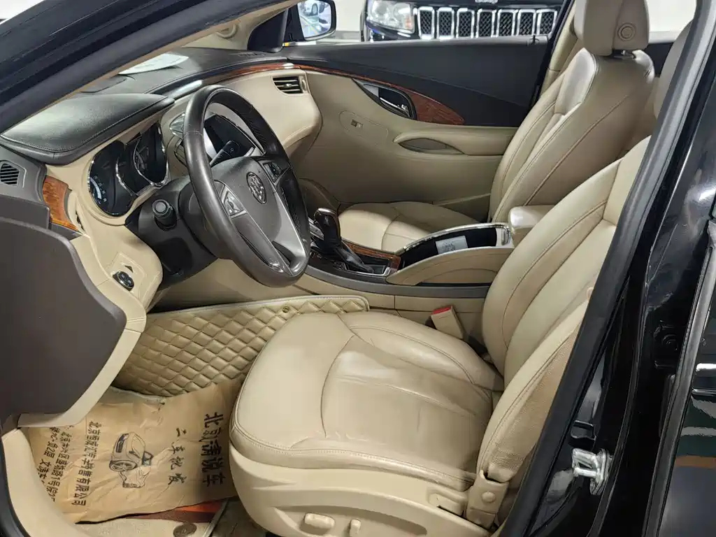 BUICK LACROSSE 2012