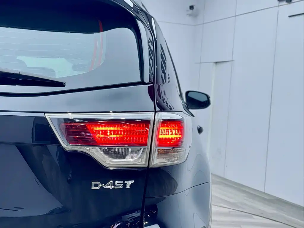 TOYOTA HIGHLANDER 2015