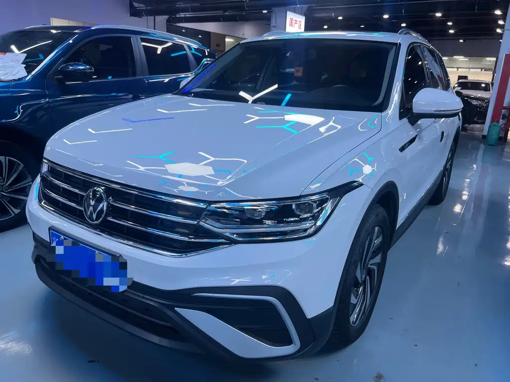 VOLKSWAGEN TIGUAN L 2022