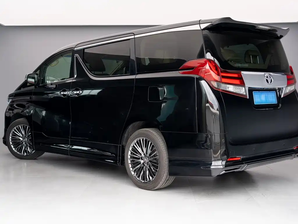 TOYOTA ALPHARD 2018