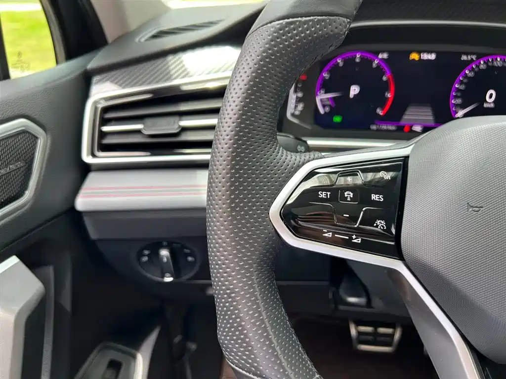 VOLKSWAGEN TIGUAN L 2023