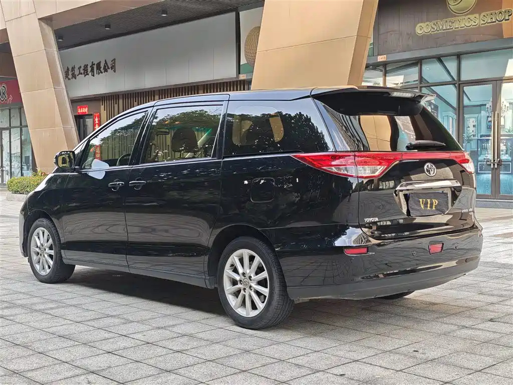 TOYOTA PREVIA 2012