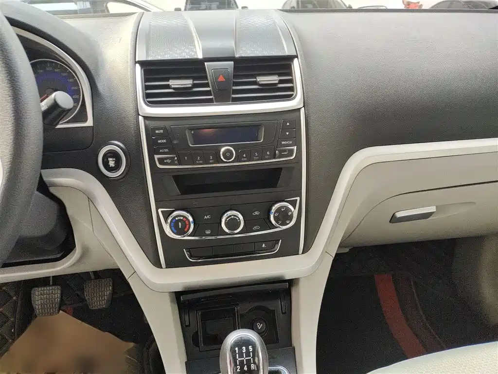 GEELY AUTO EMGRAND 2014