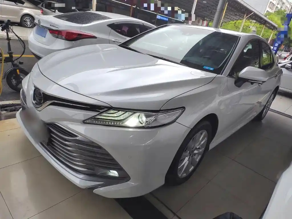 TOYOTA CAMRY 2021