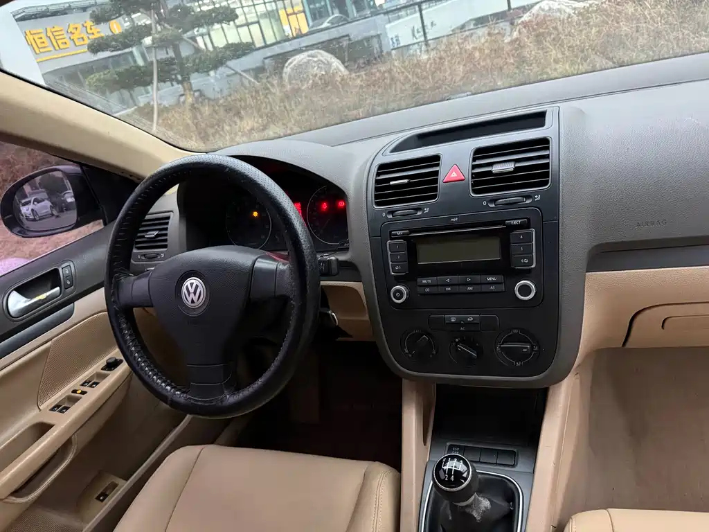 VOLKSWAGEN SAGITAR 2009