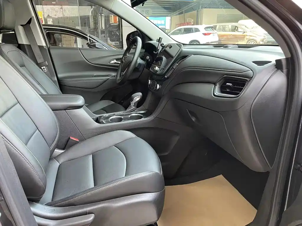 CHEVROLET EXPLORER 2022