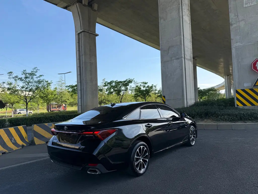 TOYOTA AVALON 2023