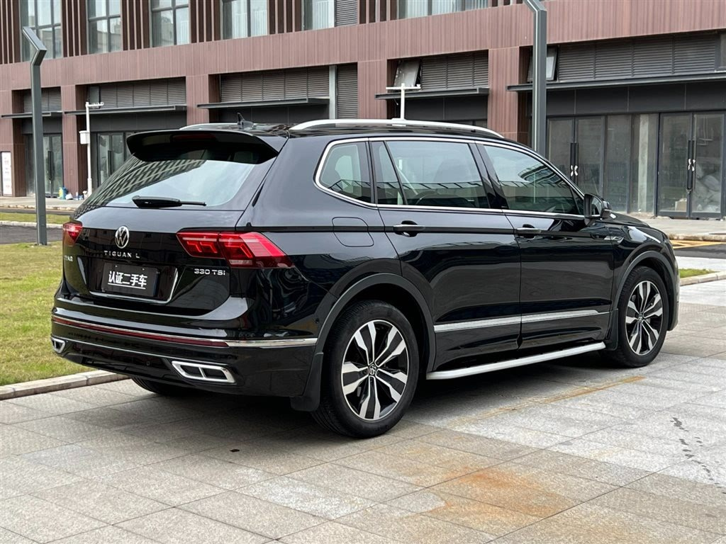 VOLKSWAGEN TIGUAN L 2023