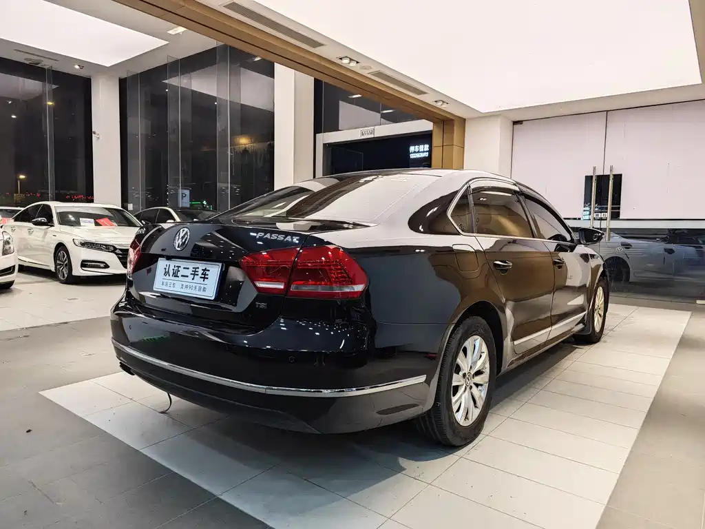 VOLKSWAGEN PASSAT 2015