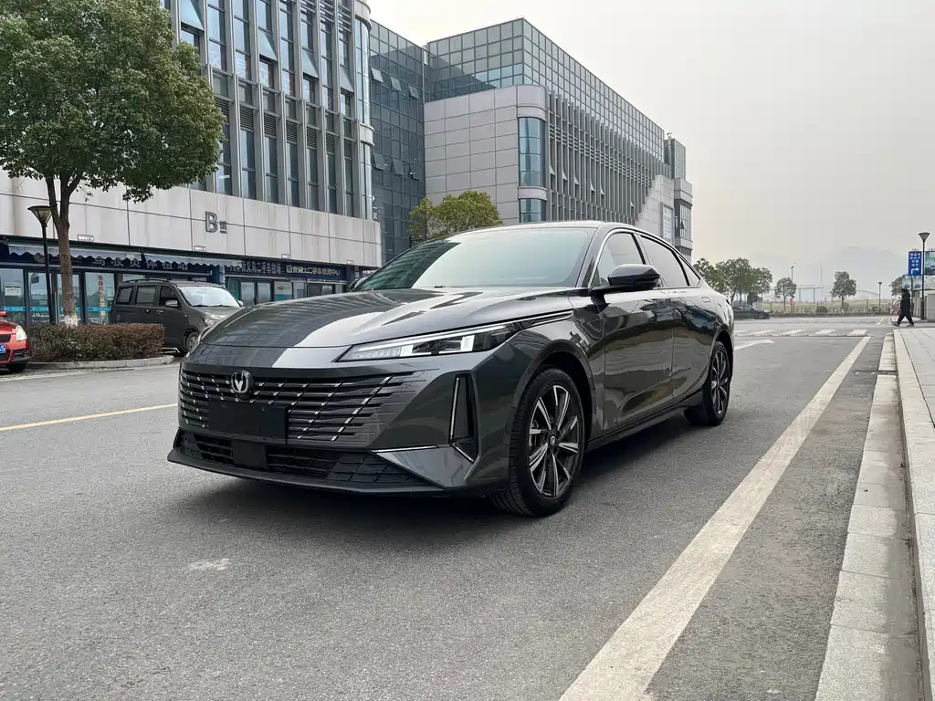 CHANGAN EADO 2024