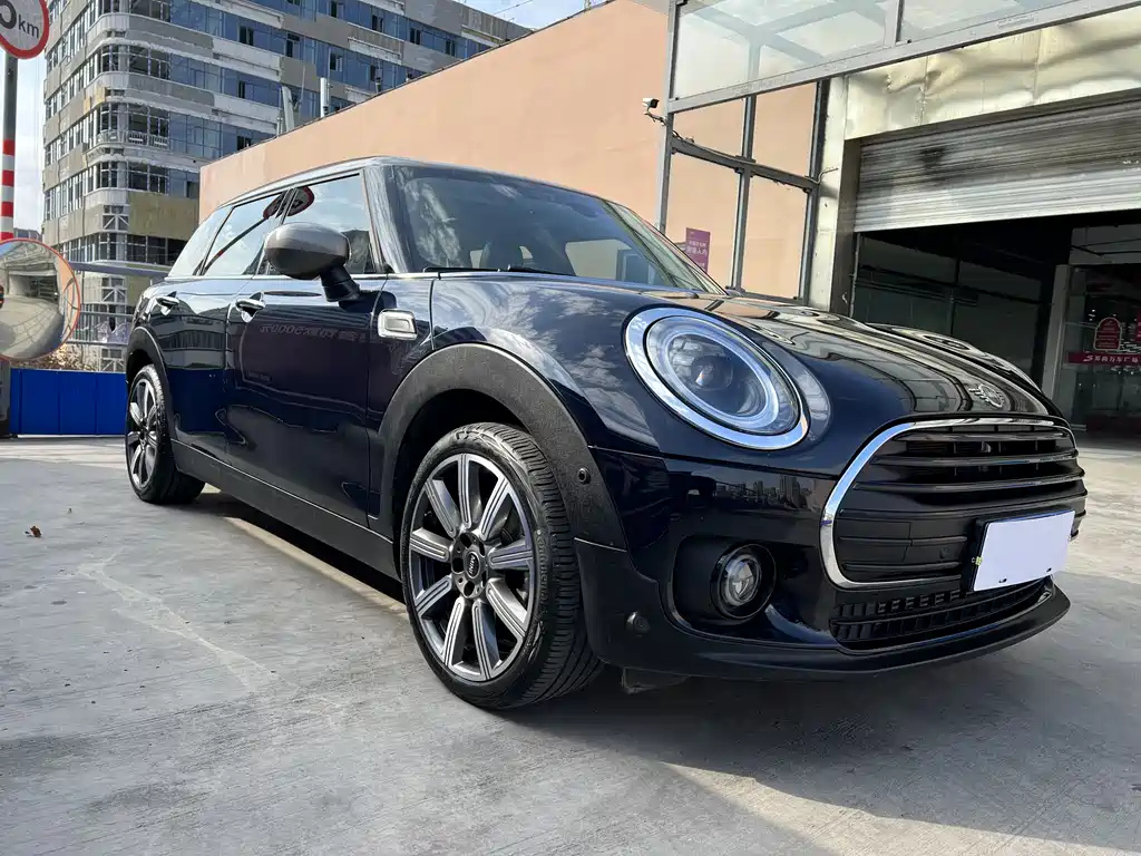 MINI CLUBMAN 2021
