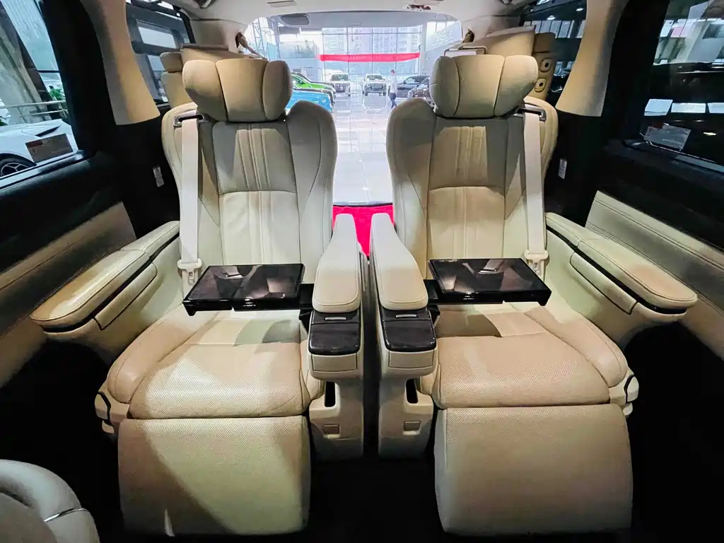 TOYOTA ALPHARD 2018