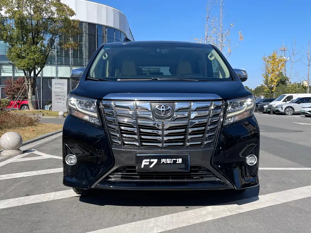 TOYOTA ALPHARD 2018