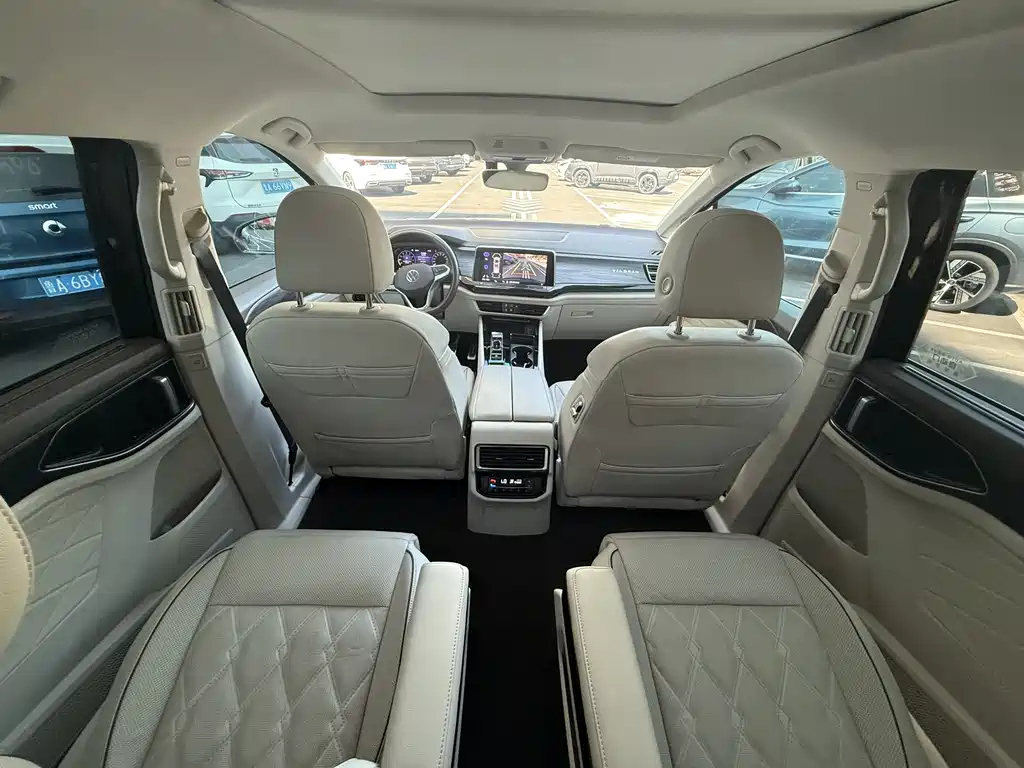 VOLKSWAGEN VILORAN 2022
