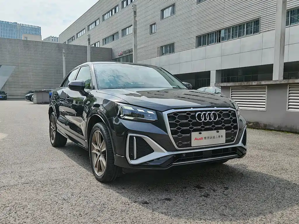 AUDI Q2L 2024