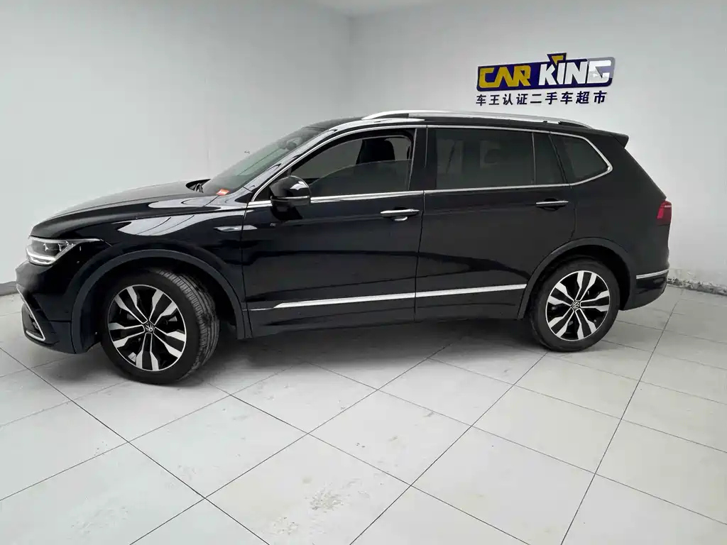 VOLKSWAGEN TIGUAN L 2023