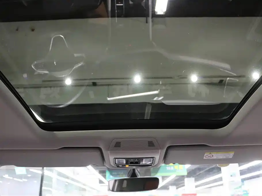VOLKSWAGEN TOURAN 2021