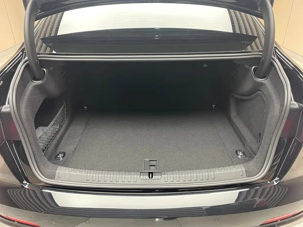AUDI A6L 2024