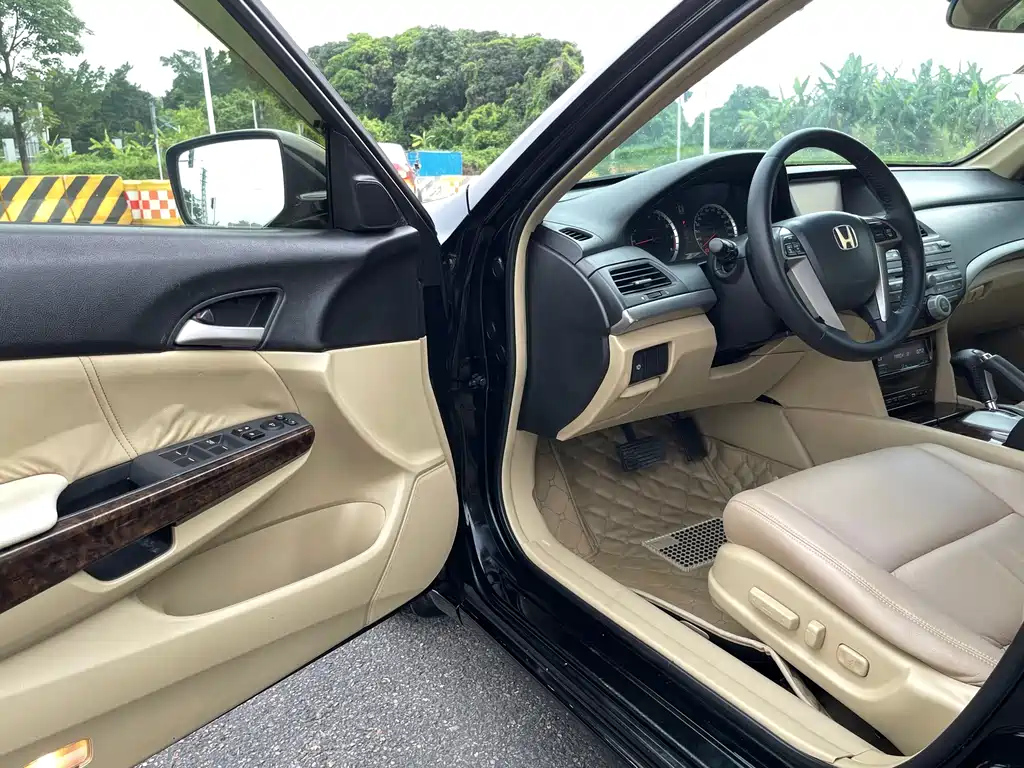 HONDA ACCORD 2010