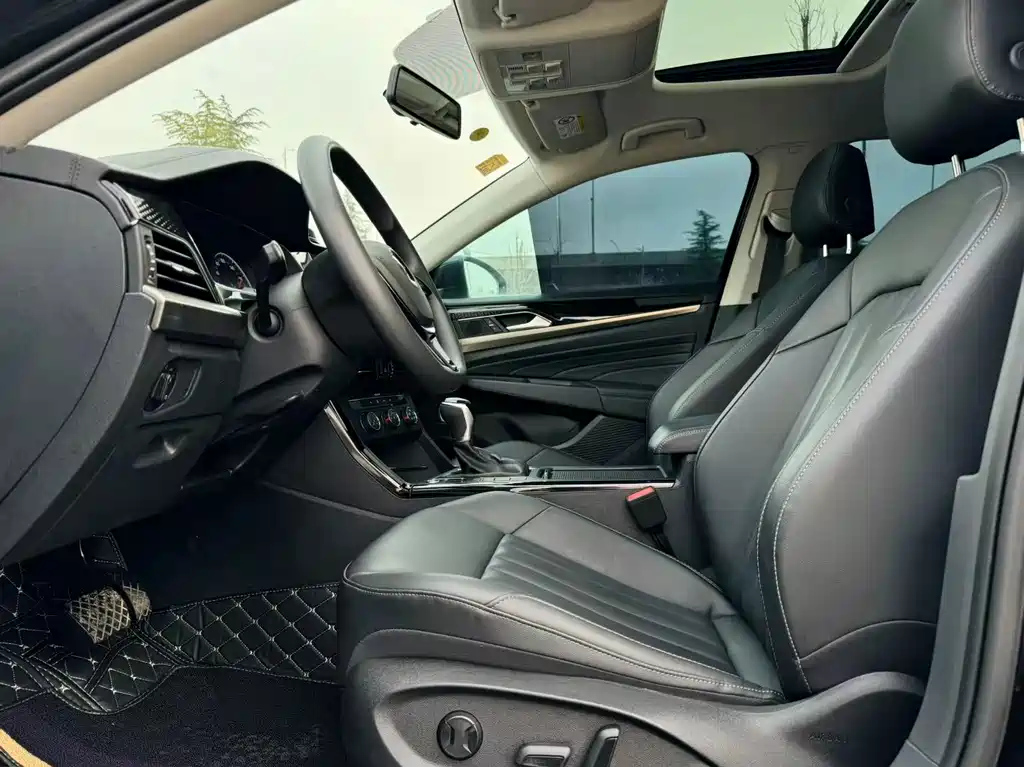 VOLKSWAGEN PASSAT 2021