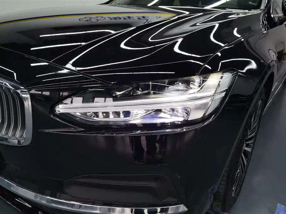 VOLVO S90 2023