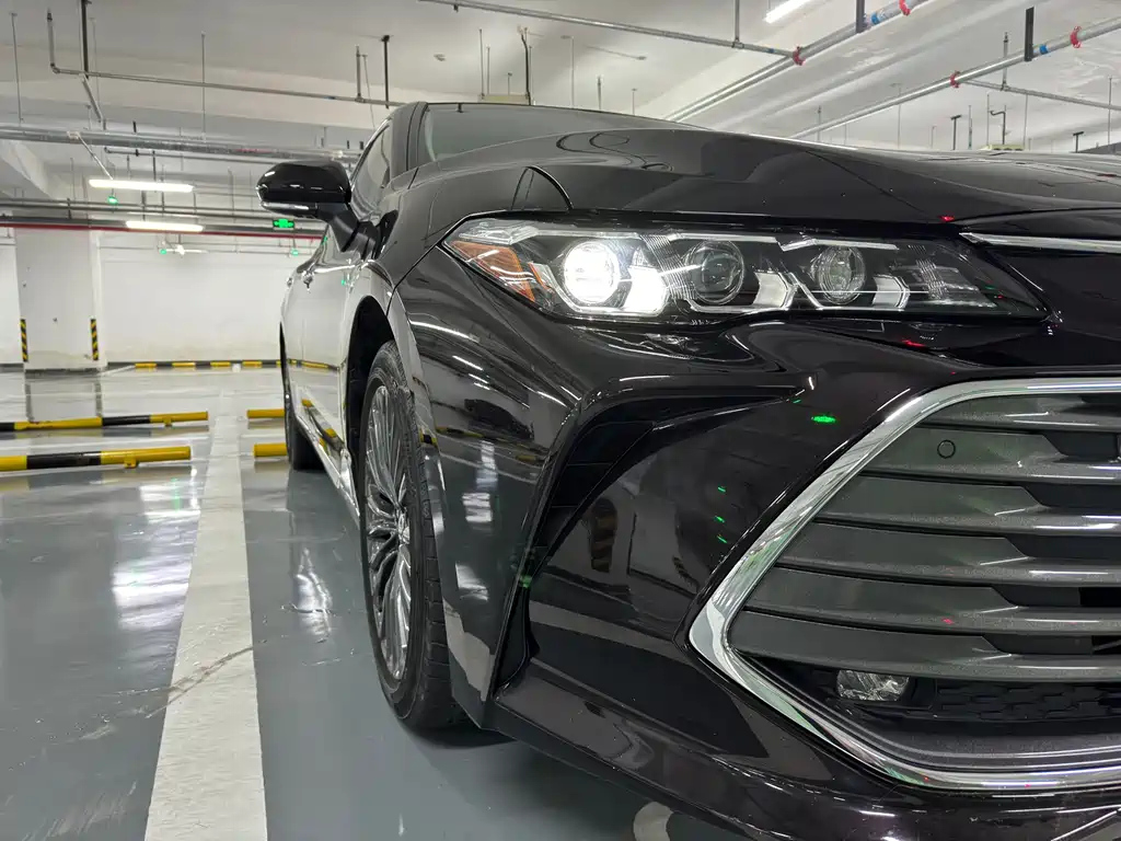 TOYOTA AVALON 2019