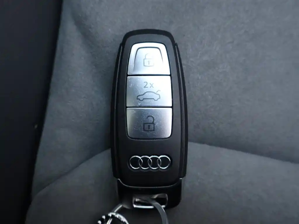 AUDI A6L 2023