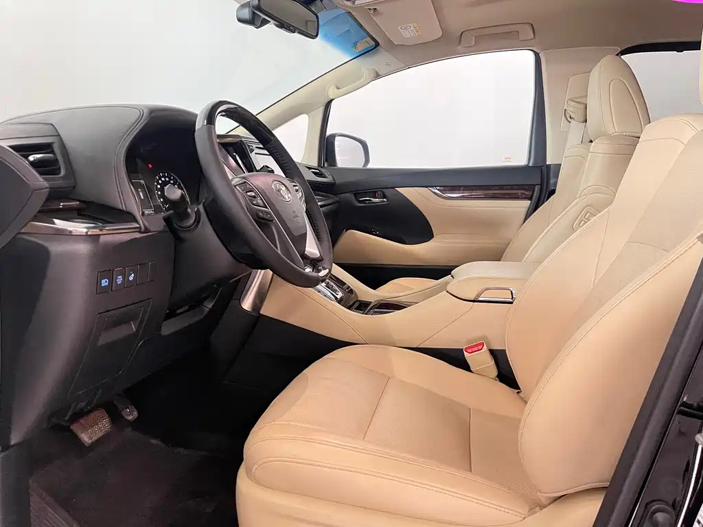 TOYOTA ALPHARD 2018