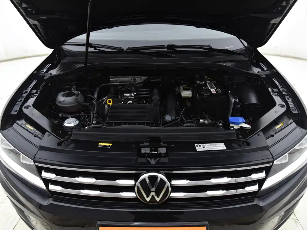 VOLKSWAGEN TIGUAN L 2021