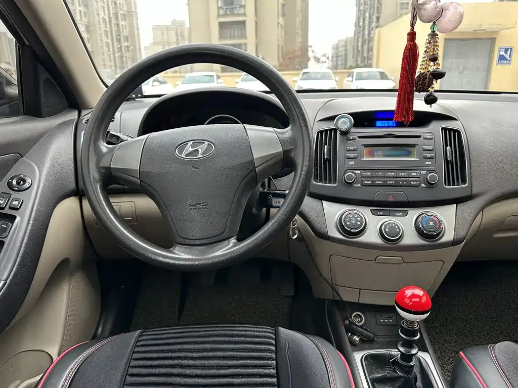 HYUNDAI CELESTA 2011