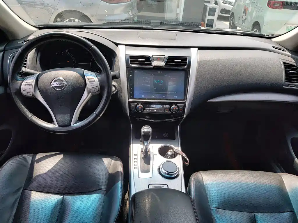 NISSAN TEANA 2018