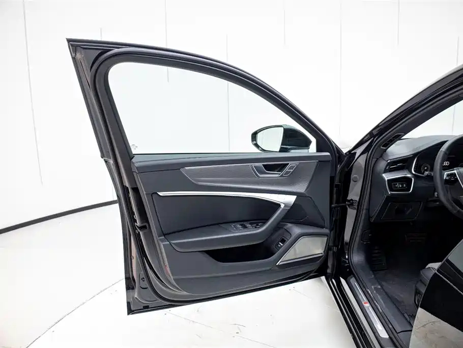 AUDI A6L 2023