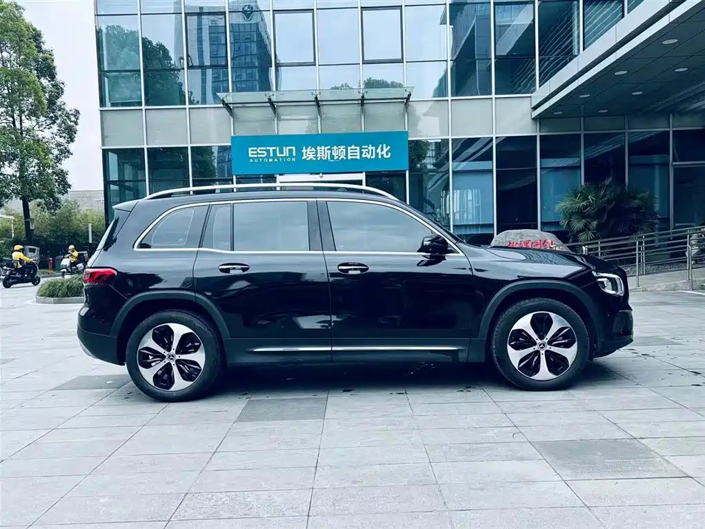 MERCEDES BENZ GLB 2022