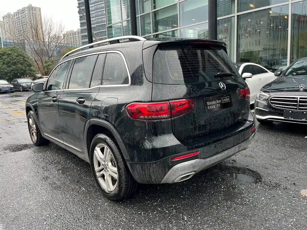 MERCEDES BENZ GLB 2023