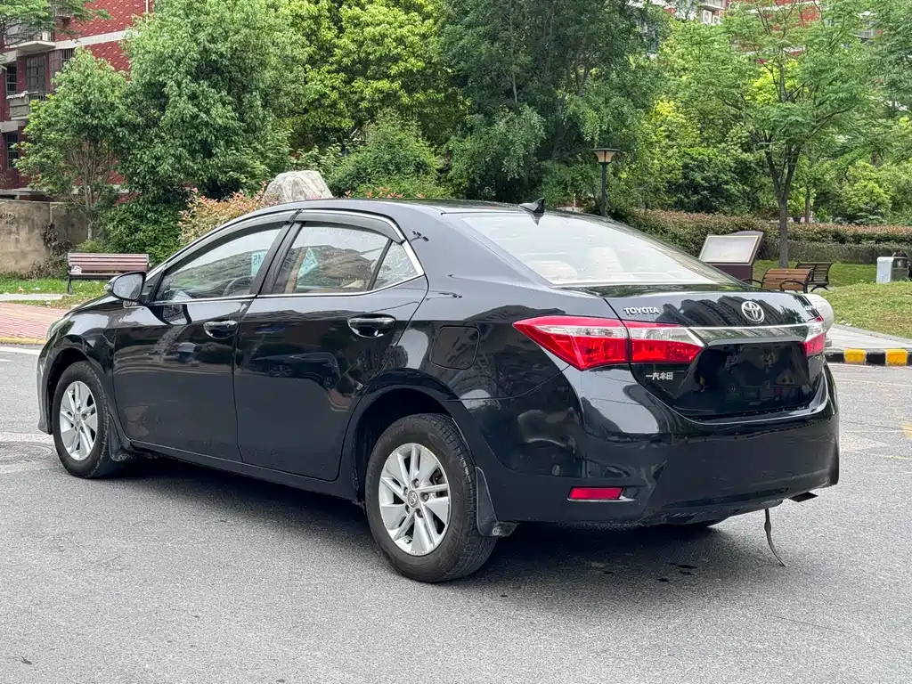 TOYOTA COROLLA 2016