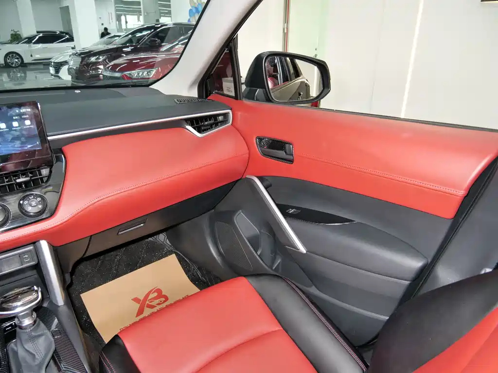 TOYOTA COROLLA CROSS 2024