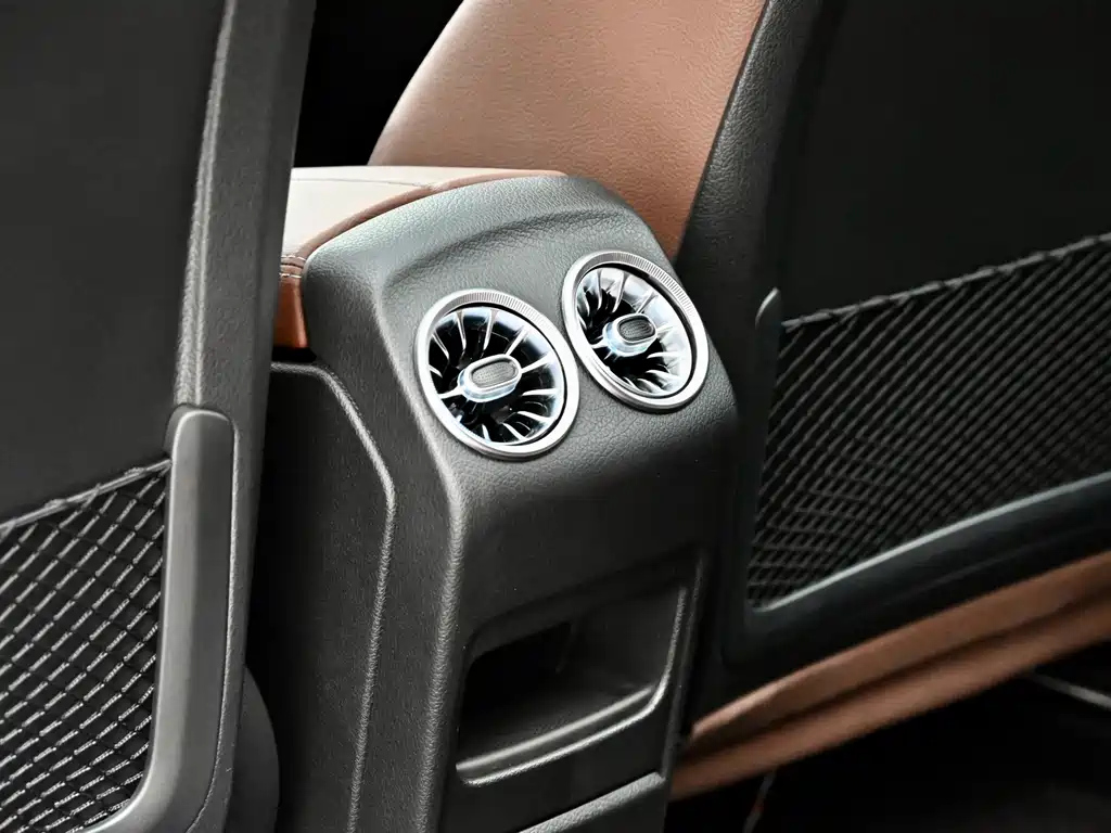 MERCEDES BENZ GLB 2023