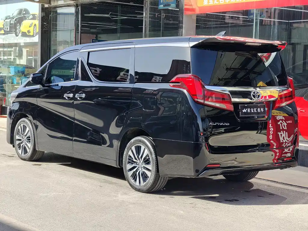 TOYOTA ALPHARD 2018