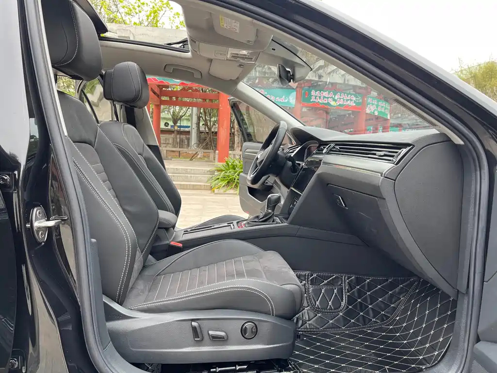 VOLKSWAGEN MAGOTAN 2021