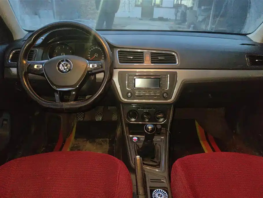 VOLKSWAGEN LAVIDA 2017