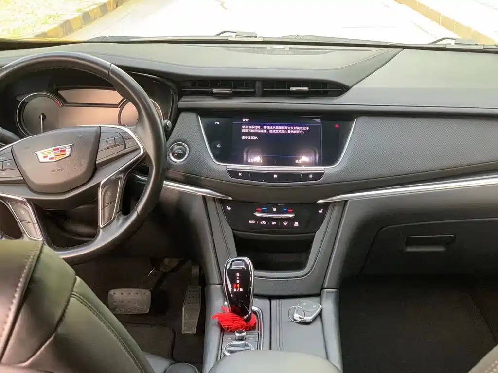 CADILLAC XT5 2020