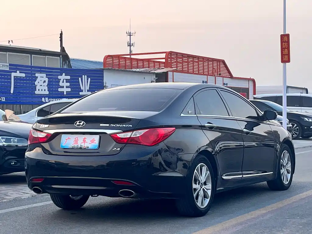 HYUNDAI SONATA 2016